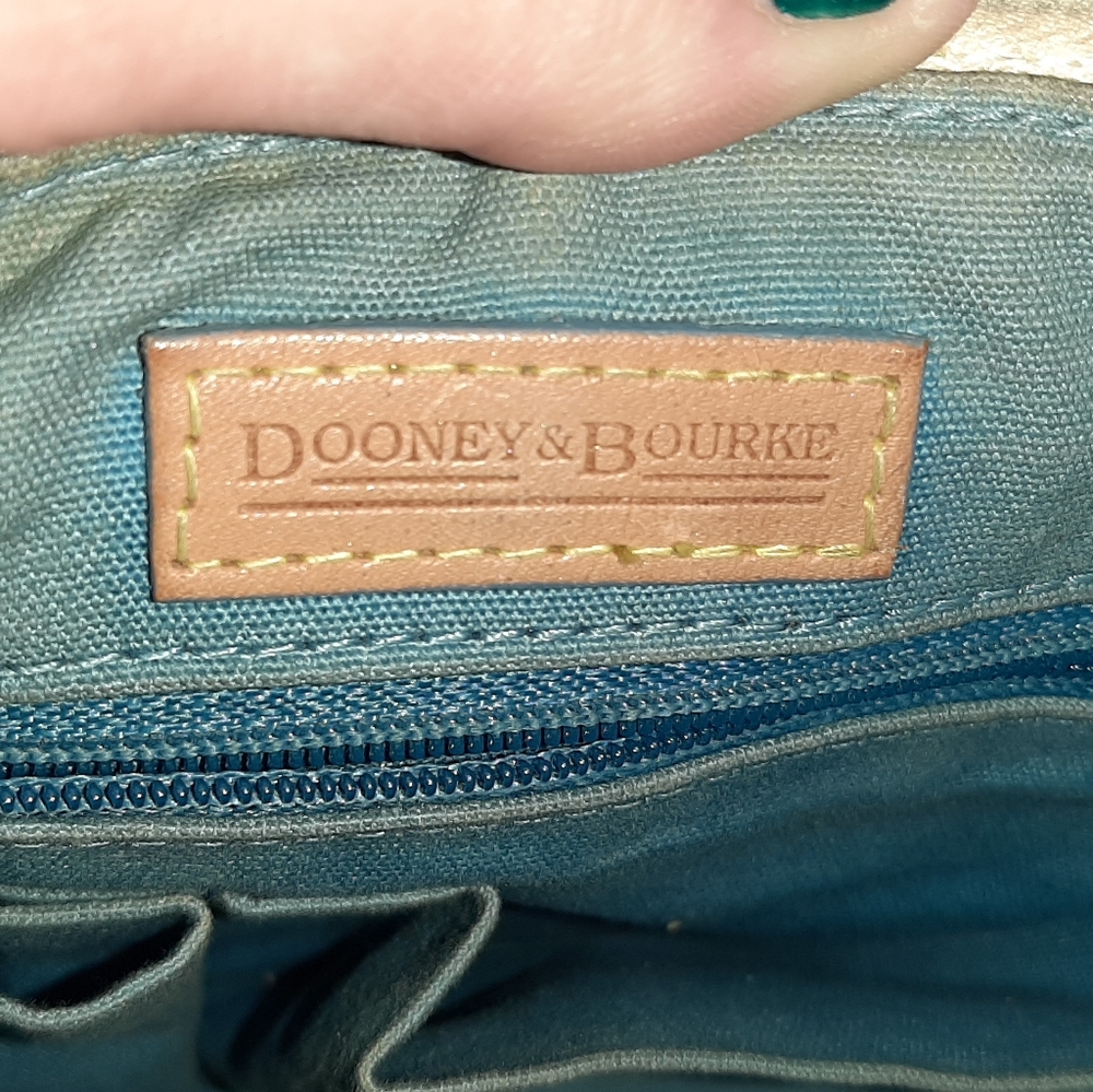 Dooney and Bourke multicolored purse - Picture 6 of 8